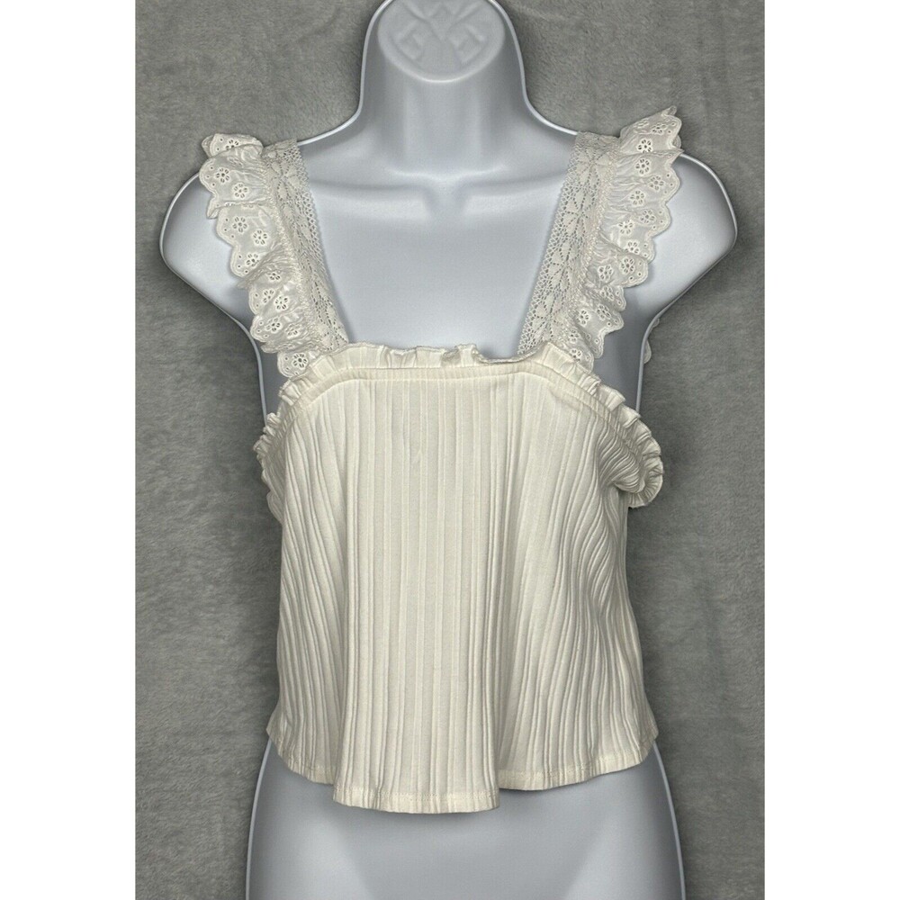 Coco + Jaimeson Size Medium Ruffle Eyelet Strap Rib Knit Top In Ivory - Picture 2 of 9